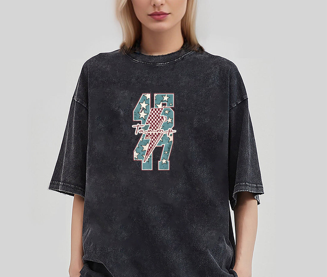 Women’s Graphic Number Tee – Lightning Bolt & Stars Print, Black Short Sleeve